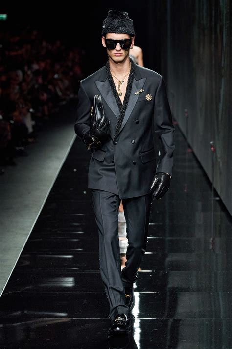 modelos versace hombres|Versace para hombre.